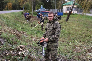 Супрацоўнікі РЛССЦ прынялі ўдзел у акцыя «Чысты лес»